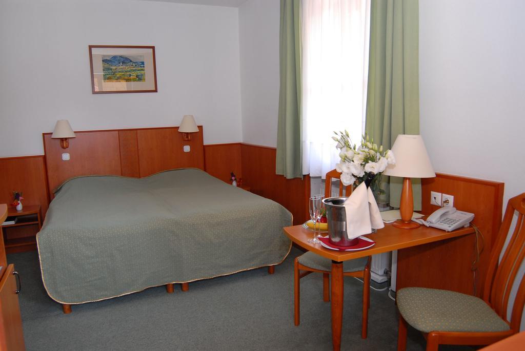 Magita Hotel Basko Extérieur photo