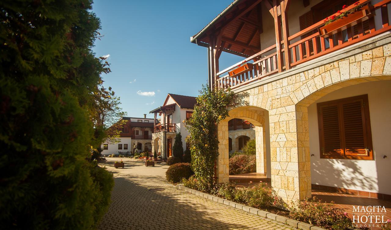 Magita Hotel Basko Extérieur photo