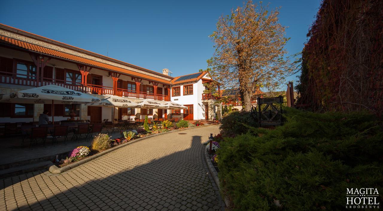 Magita Hotel Basko Extérieur photo