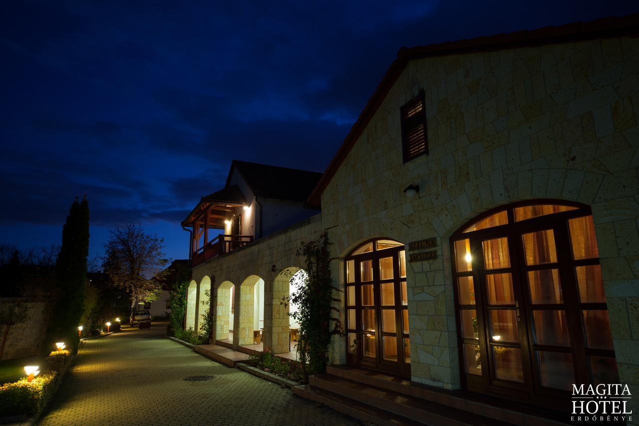 Magita Hotel Basko Extérieur photo