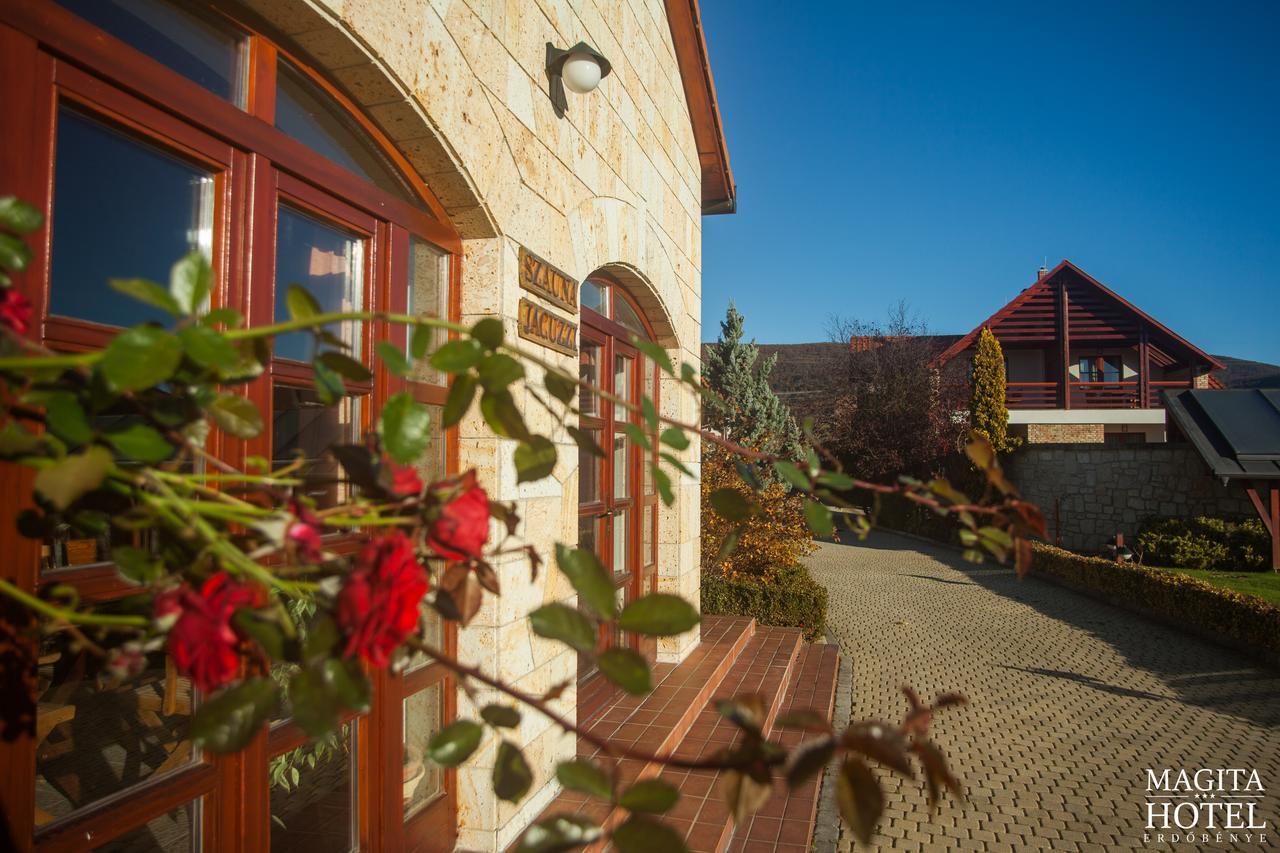 Magita Hotel Basko Extérieur photo