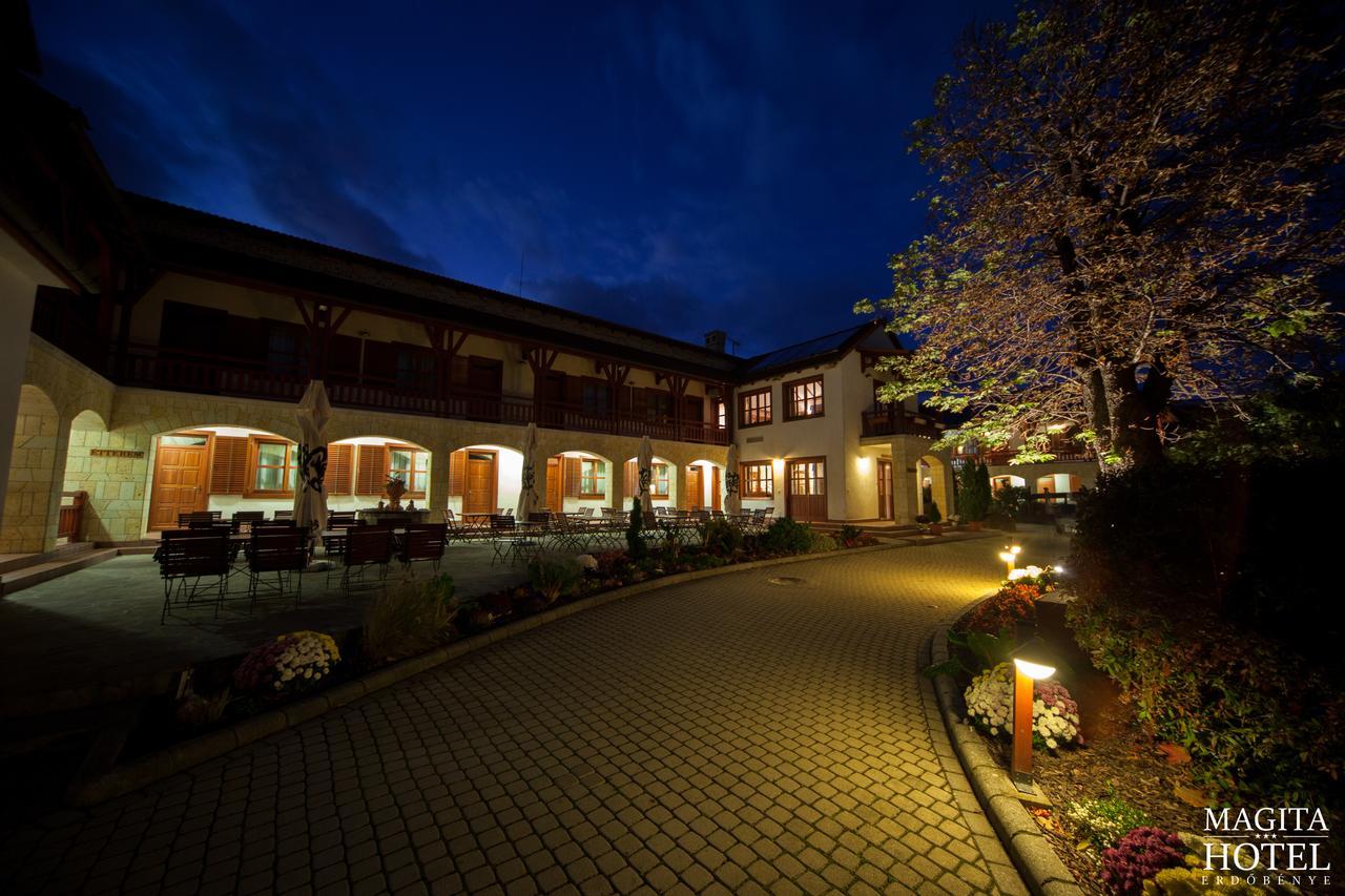 Magita Hotel Basko Extérieur photo